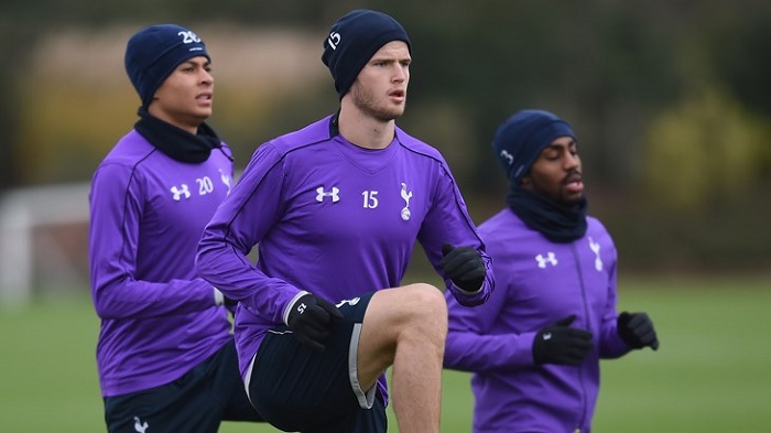 更是对轻重 更是对轻重